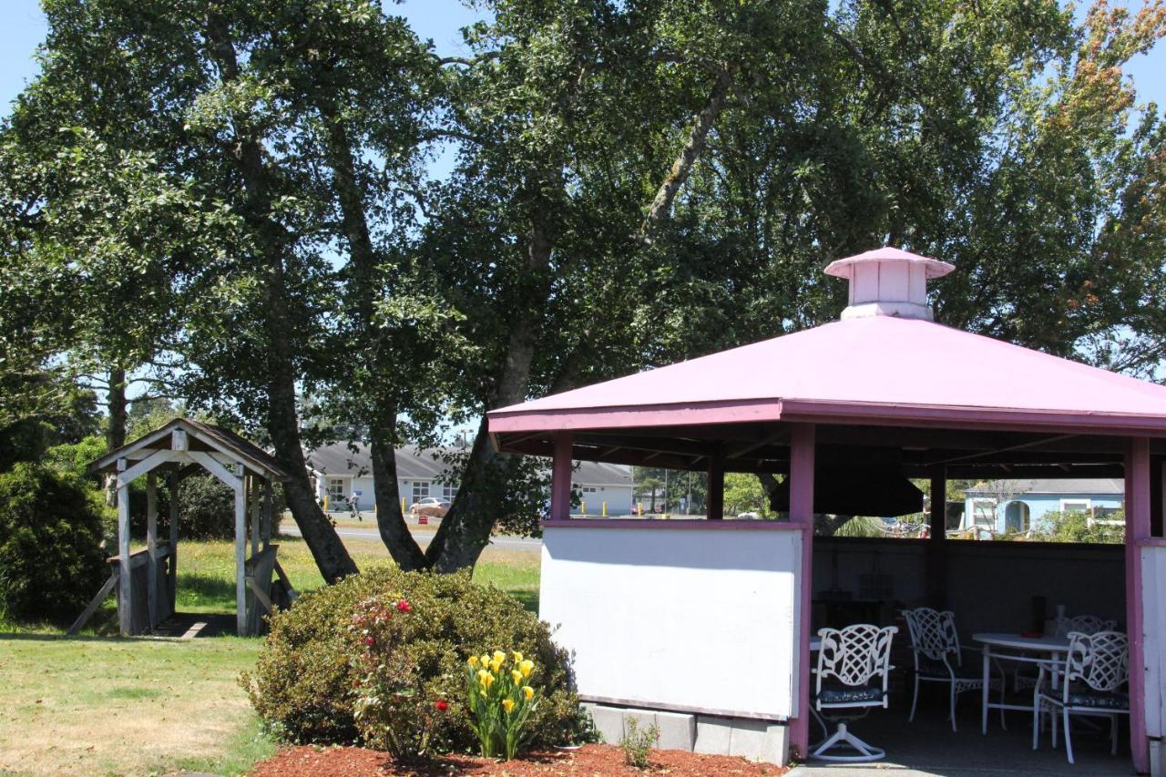 Mariners Cove Inn Westport Exterior photo