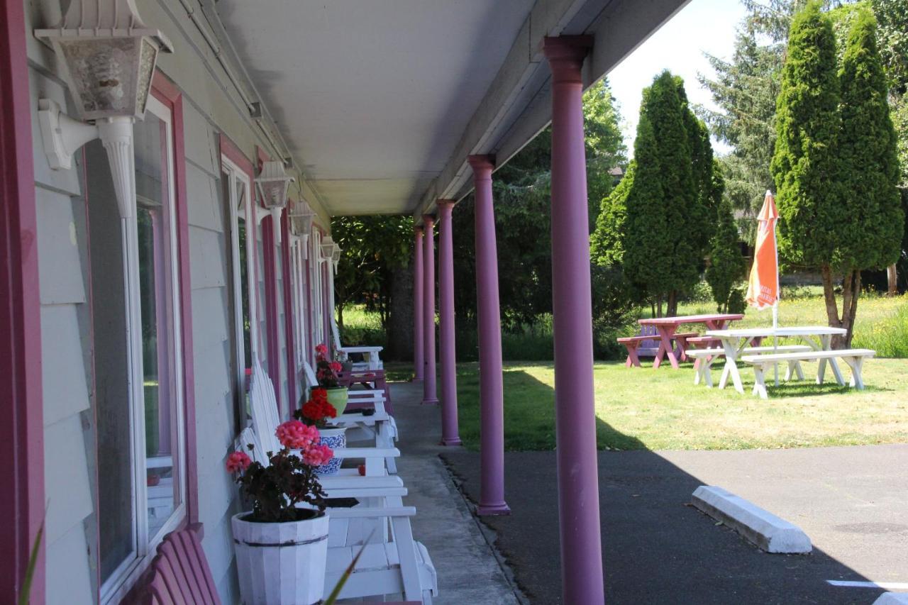 Mariners Cove Inn Westport Exterior photo