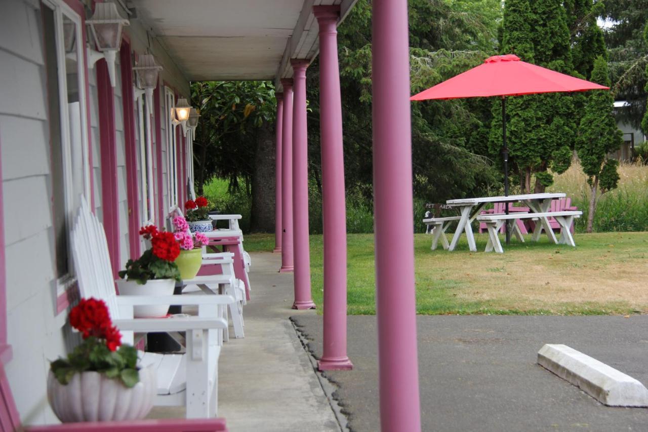 Mariners Cove Inn Westport Exterior photo